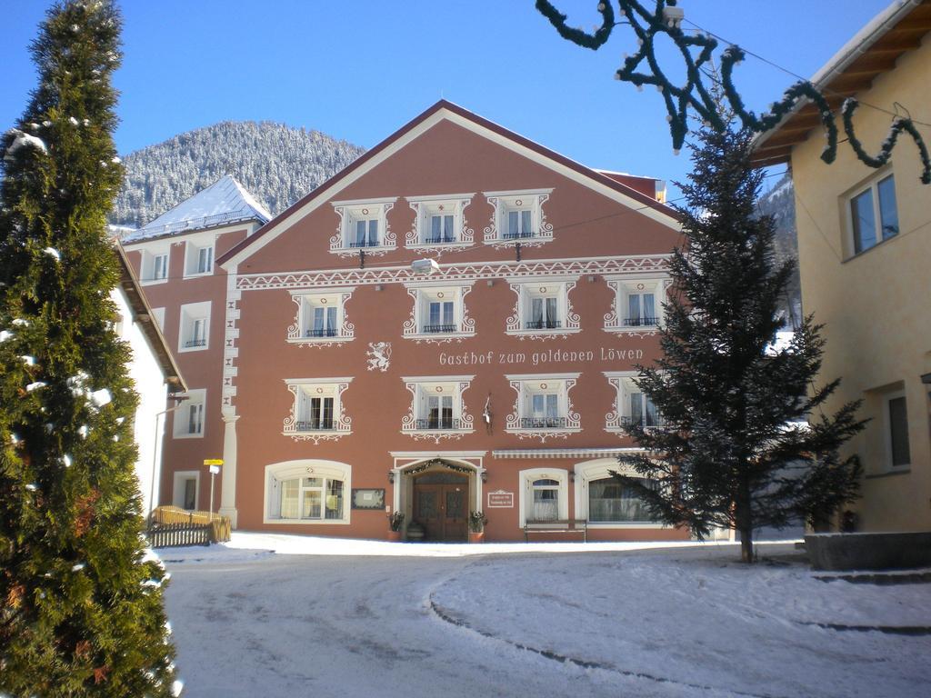נאודרס Gasthof Zum Goldenen Loewen מראה חיצוני תמונה